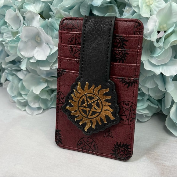 Supernatural Slim Wallet with Gold Sunburst Pentacle - Picture 7 of 15